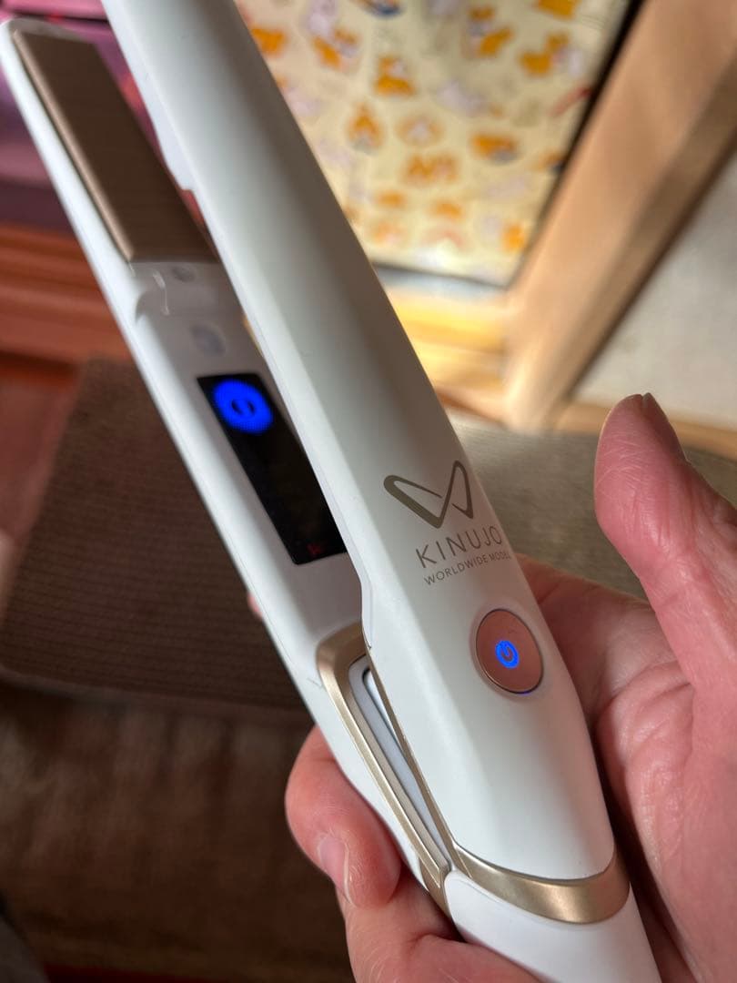 KINUJO ストレートヘアアイロン ホワイト