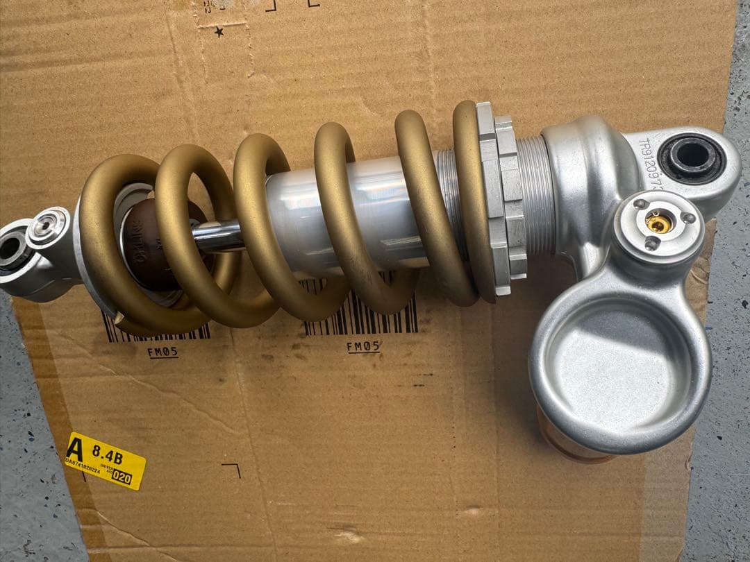 YOSSAN　オーリンズ STX40 ストリートトリプル765