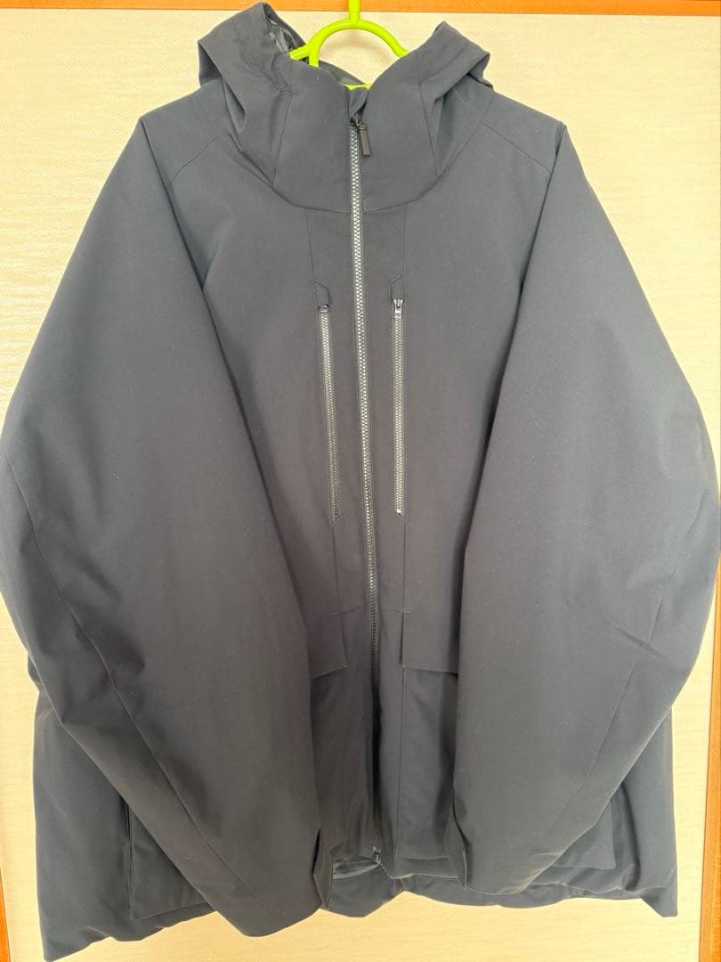 【美品】ハイブリッドダウンパーカ 09 BLACK 4XL