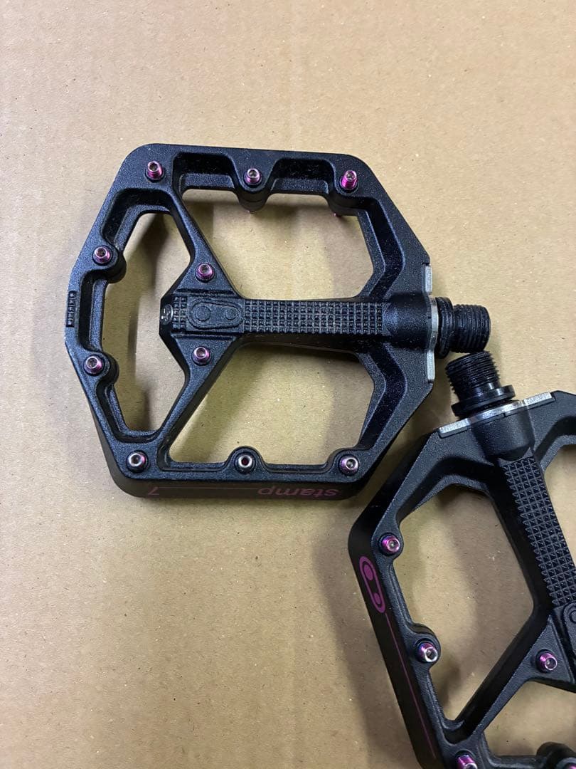 Crankbrothers Stamp7 フラットペダル Sサイズ