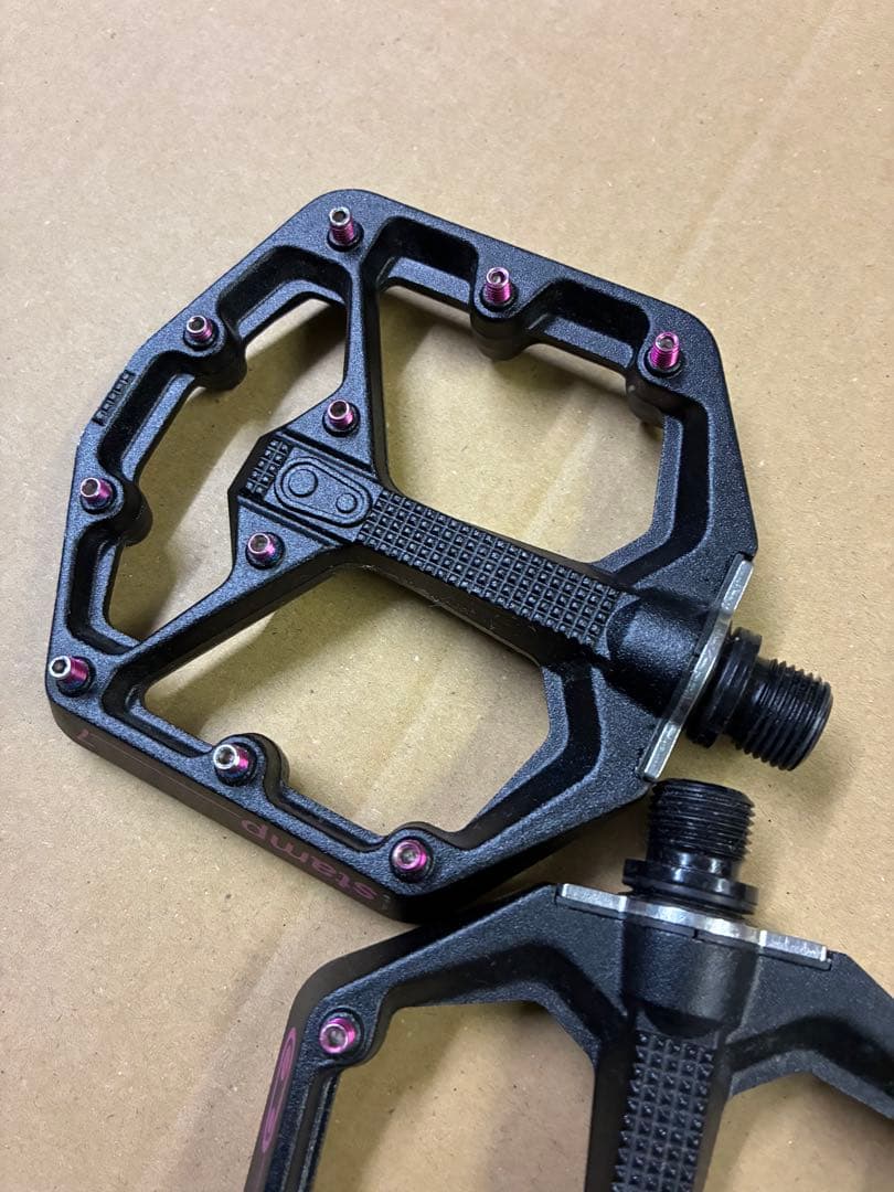 Crankbrothers Stamp7 フラットペダル Sサイズ