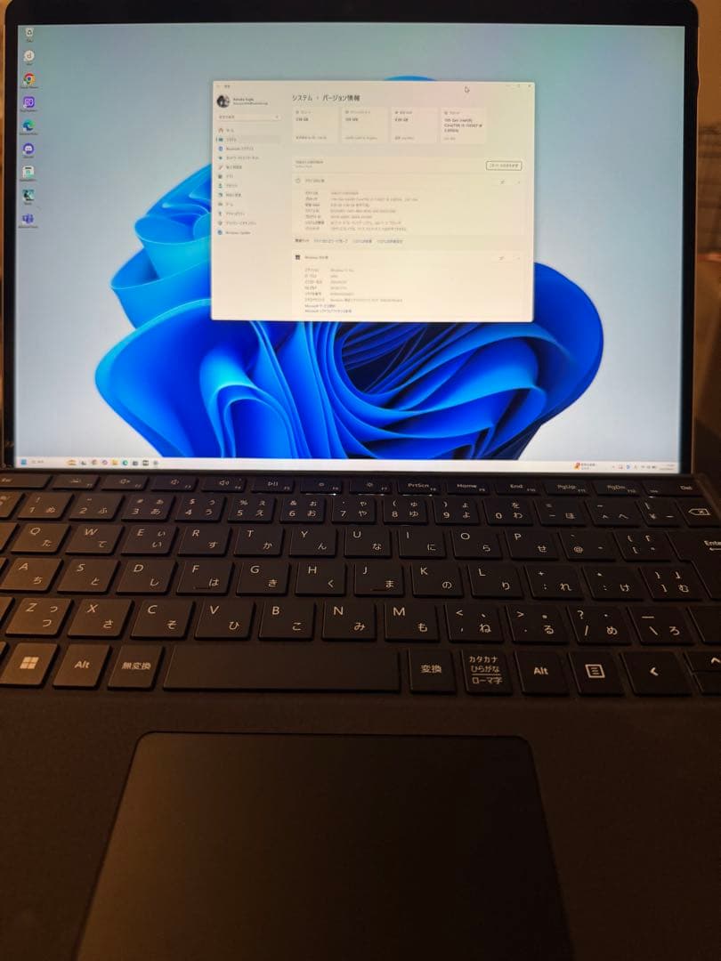 Surface pro 8 simモデル 純正キーボードカバーとペン付き