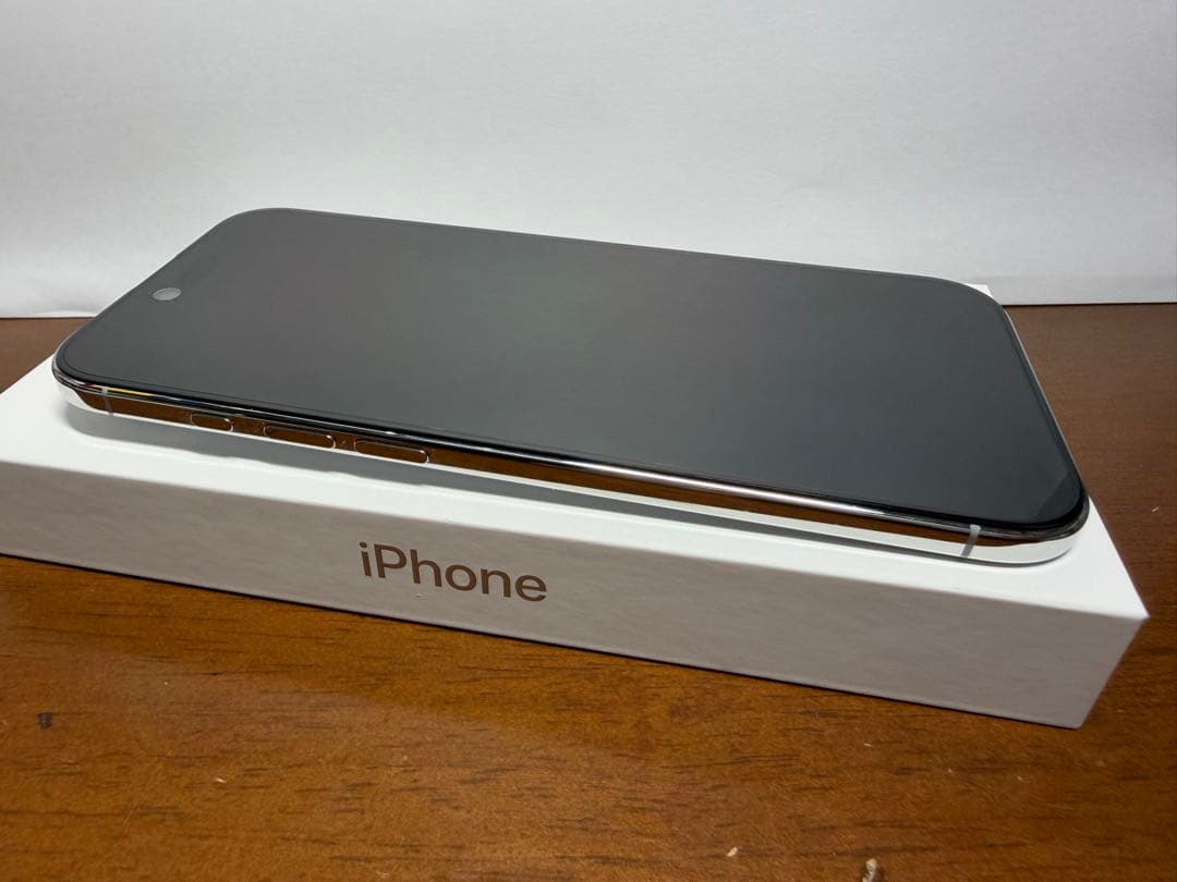 iPhone Airクラウドホワイト　AppleCare付き！