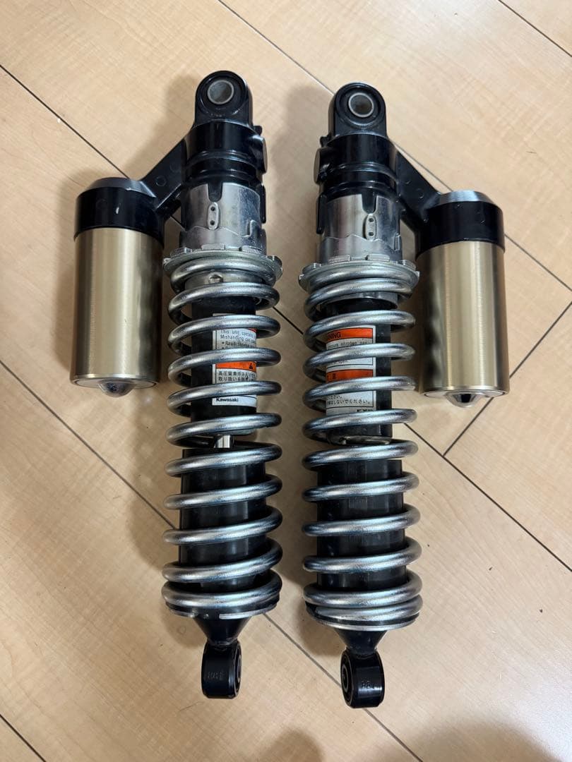 ク*ー様 バイク用ダブルショックサスペンション　ゼファーχファイナルエディション