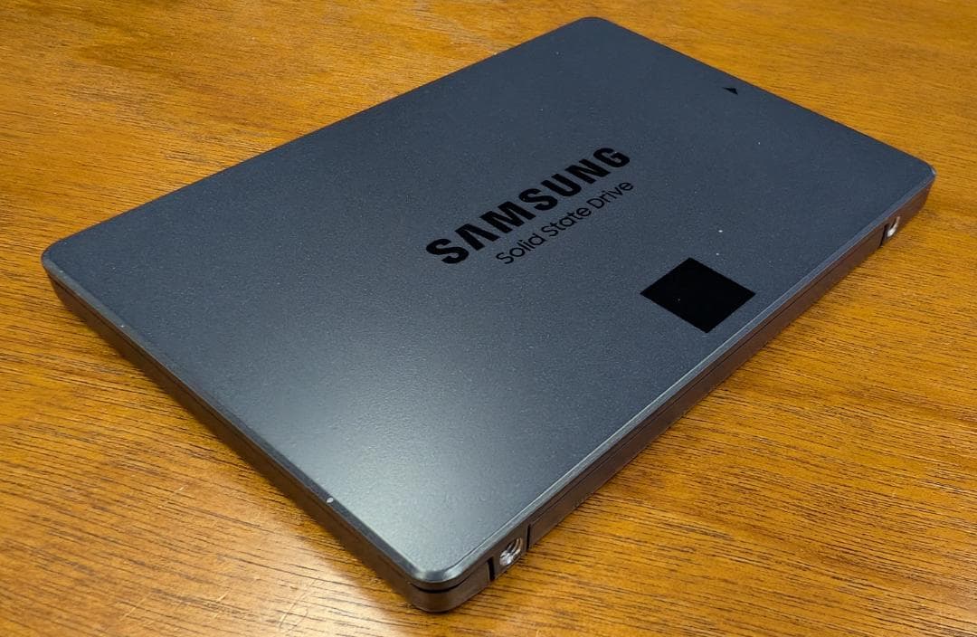 [送料無料] Samsung 870 QVO 8TB MZ-77Q8T0B/IT