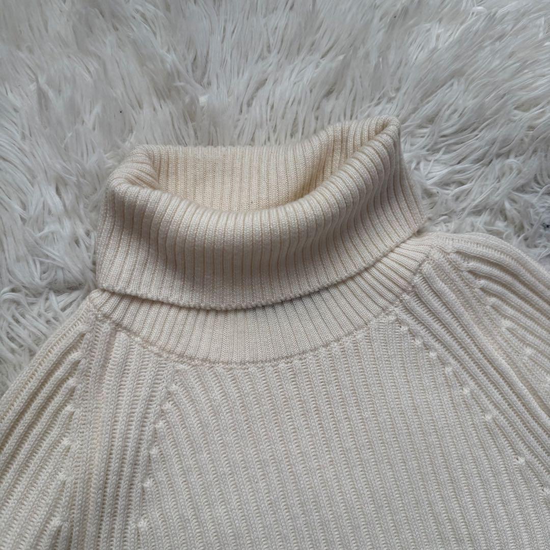 極美品Lサイズ相当　ザノーネ　タートルネックセーター　ケーブルニット　ホワイト