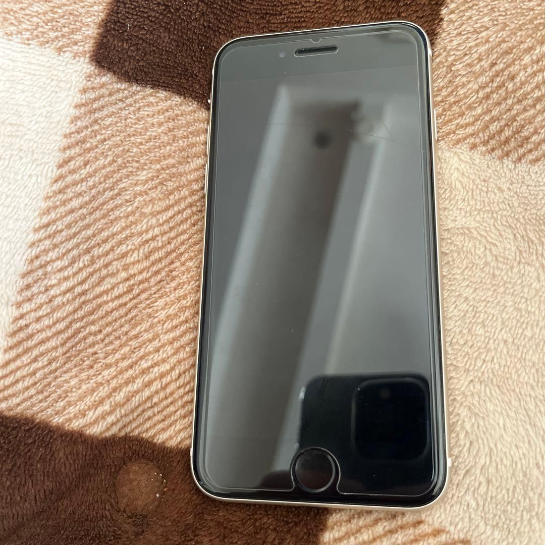 iPhone SE3スターライト128GB本体88パーセント