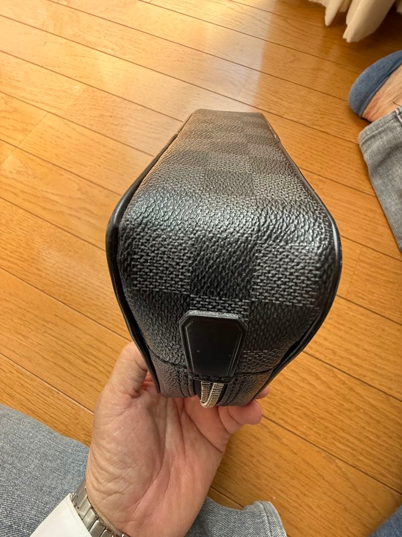 Louis Vuitton 黒 レザー クラッチバッグ