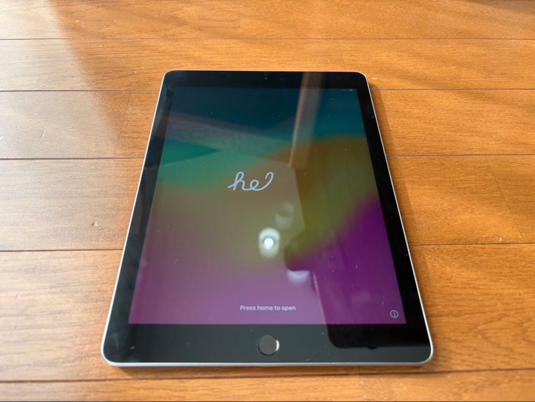 iPad 本体 128GB 第6世代