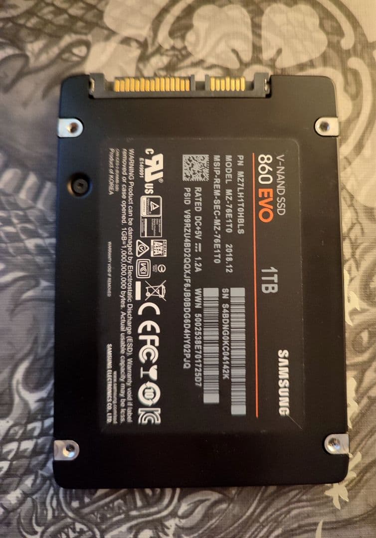 Samsung 860 EVO 1TB 内蔵型SSD