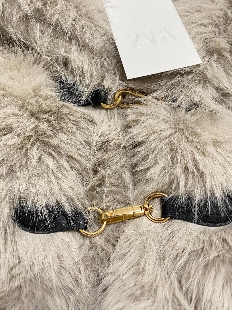 新品 ZARA ショートフェイクファーコート トグルボタン Lサイズ