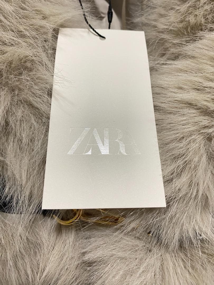 新品 ZARA ショートフェイクファーコート トグルボタン Lサイズ