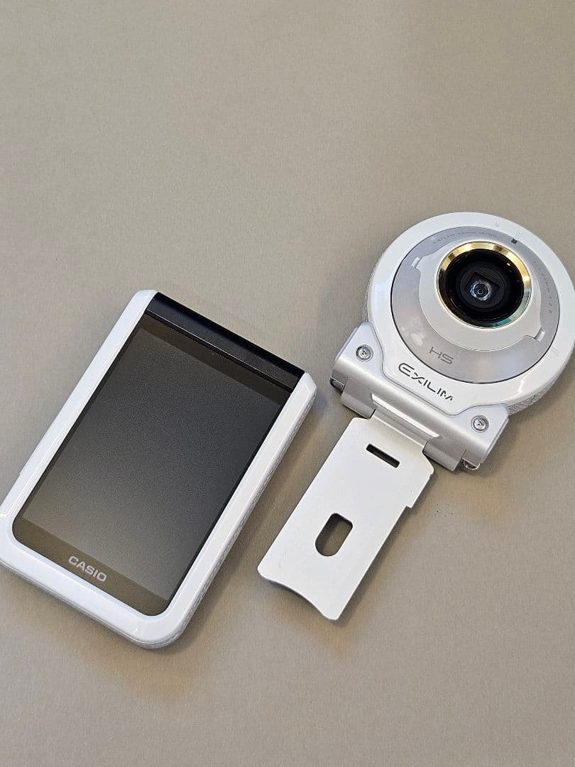 デジタルカメラ CASIO EXILIM EX-FR100LCT