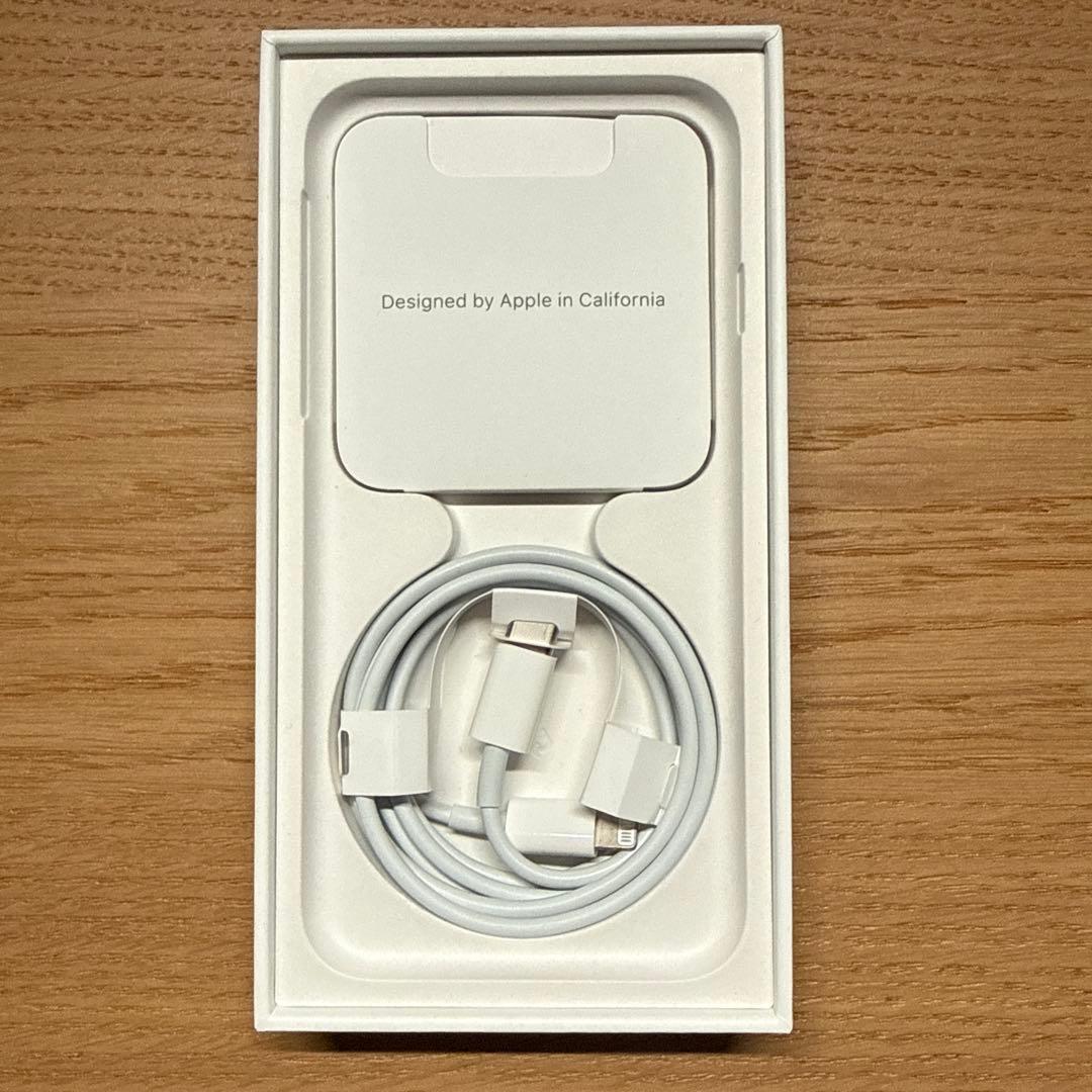 iPhone SE (第3世代) スターライト 64GB 本体