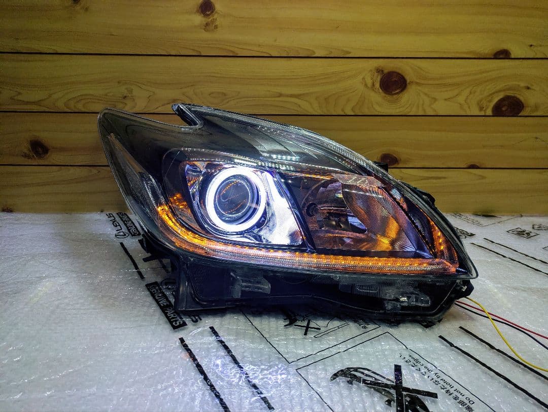 30プリウス 後期 ヘッドライト イカリング シーケンシャル ZVW30