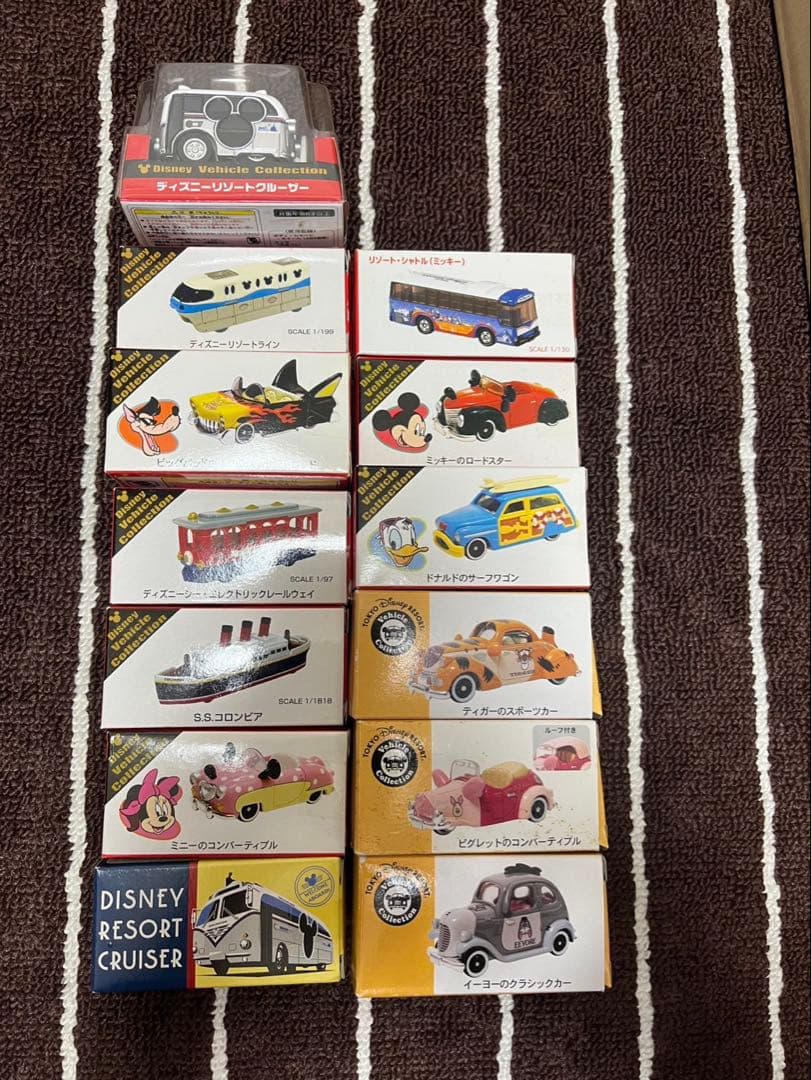 ディズニートミカ12台＋ディズニーリゾートクルーザーチョロQ1台セット3台おまけ