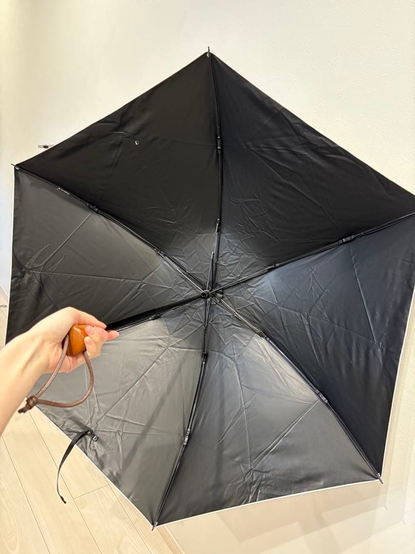 サンバリア100/ホワイト/無地/三段折/完全遮光