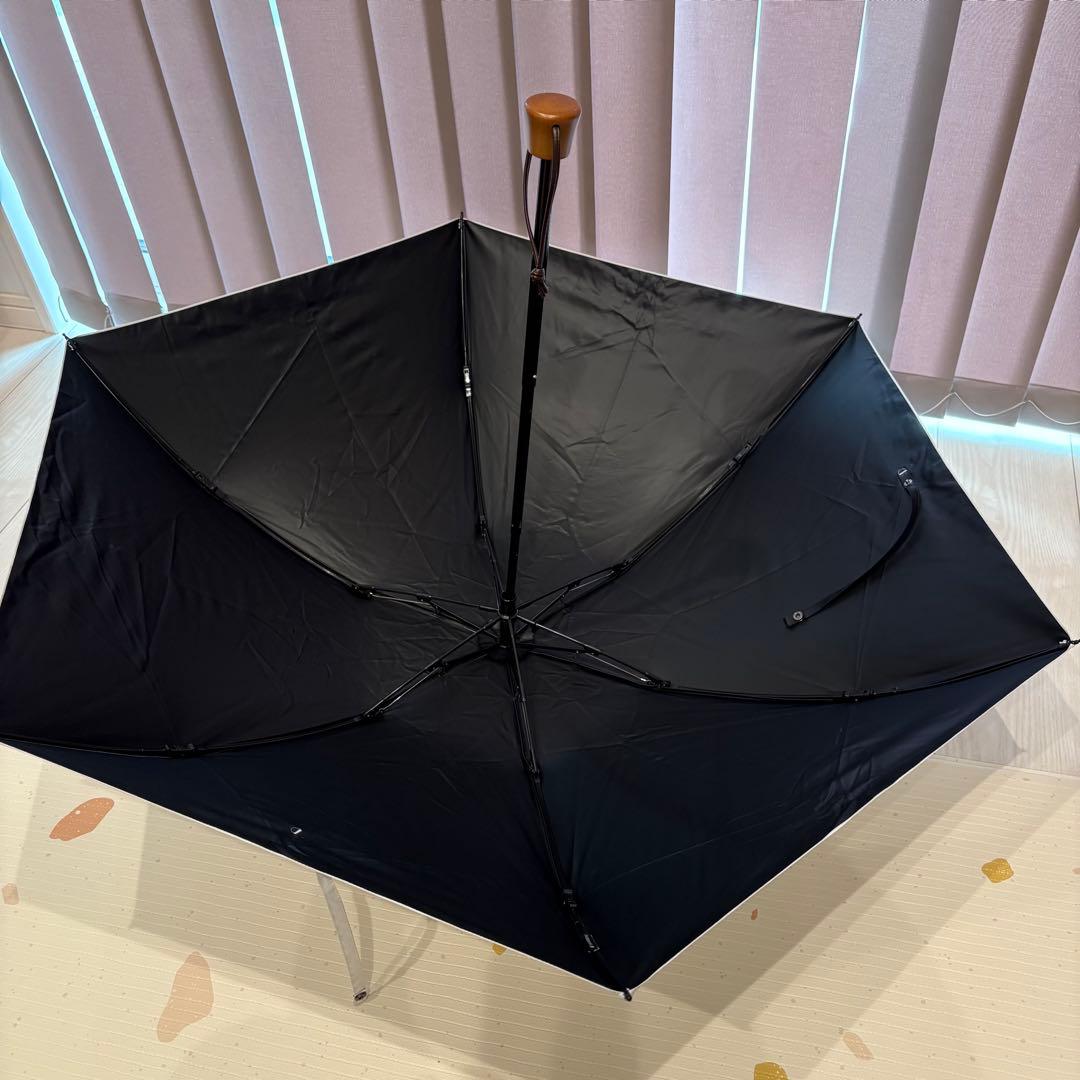 サンバリア100/ホワイト/無地/三段折/完全遮光