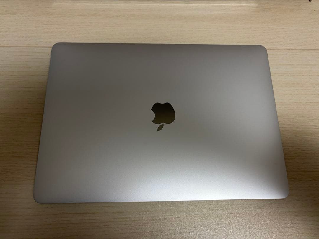 MacBook Pro 13インチ ※Touch Bar不具合あり／動作問題なし