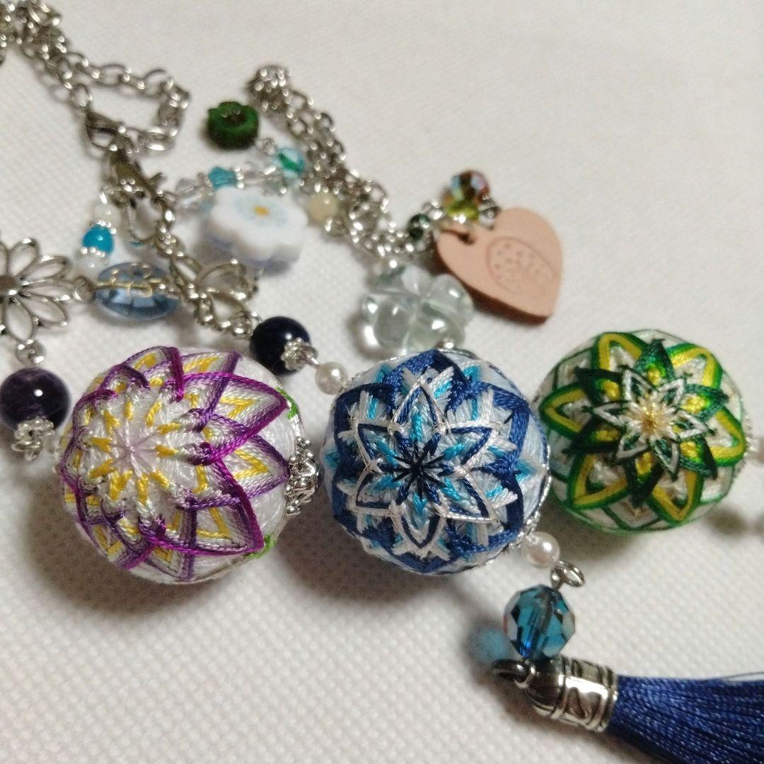 Muriel　絹糸　小さな手まり　ストラップ　バッグチャーム　つるし飾り