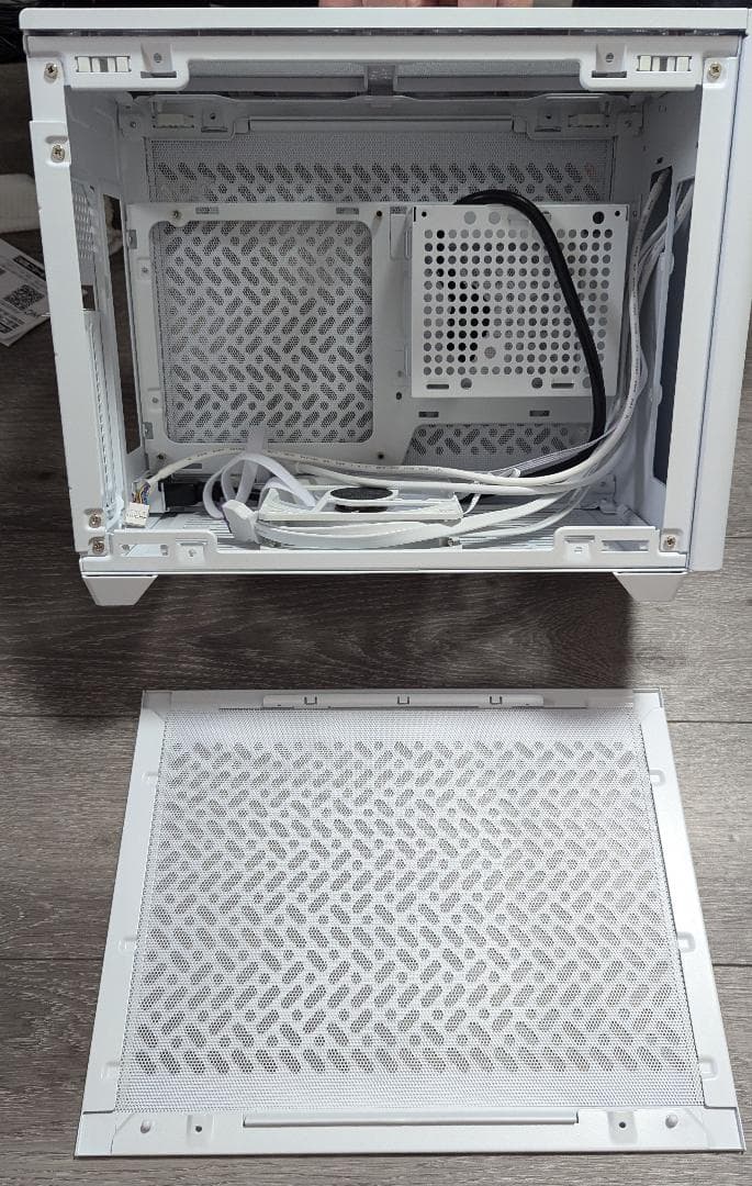 CoolerMaster MasterBox NR200P V2 小型PCケース