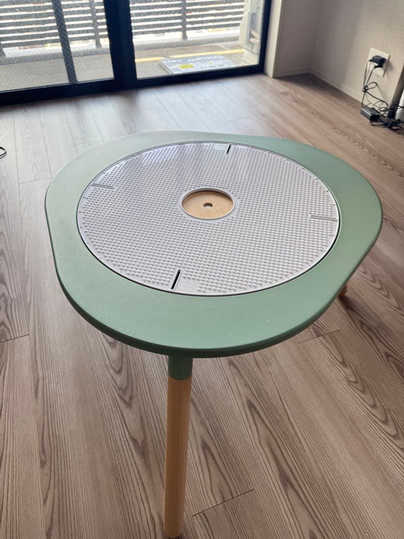 STOKKE ミューテーブル プレイテーブル