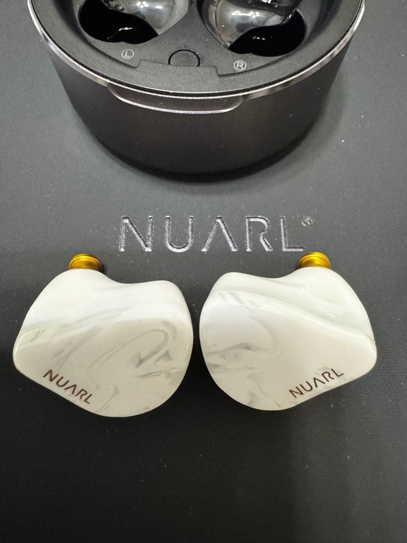 チ*ー様 レアNo！Nuarl inovatör ホワイト（世界限定200台モデ