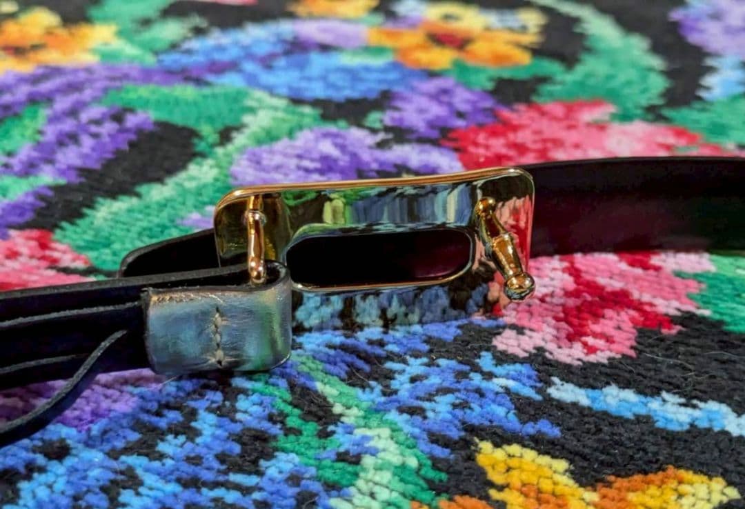 【Roger Vivier】ロジェ ヴィヴィエ ヴィヴ ショック レザー ベルト