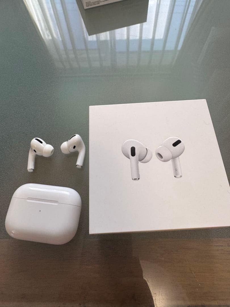 正規品　Apple AirPods Pro 三連休限定価格