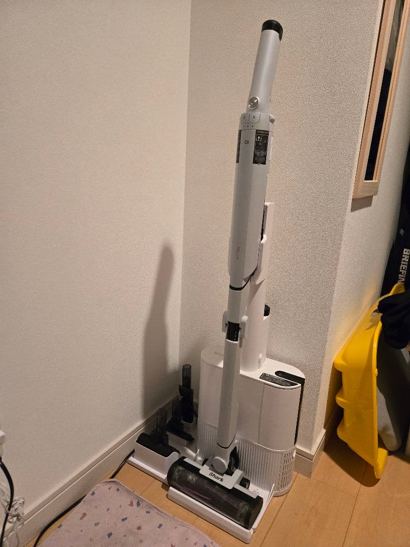 Shark LC351JWH コードレススティッククリーナー　シャーク