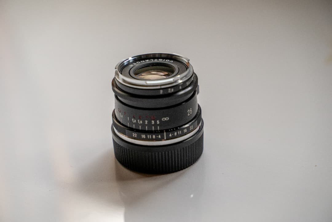 Voigtländer ULTRON 28mm F2 レンズ