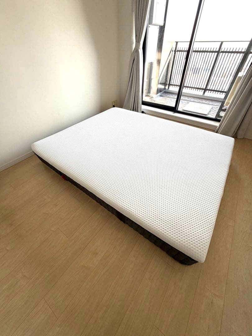 【美品】エマスリープ マットレス クイーンサイズ