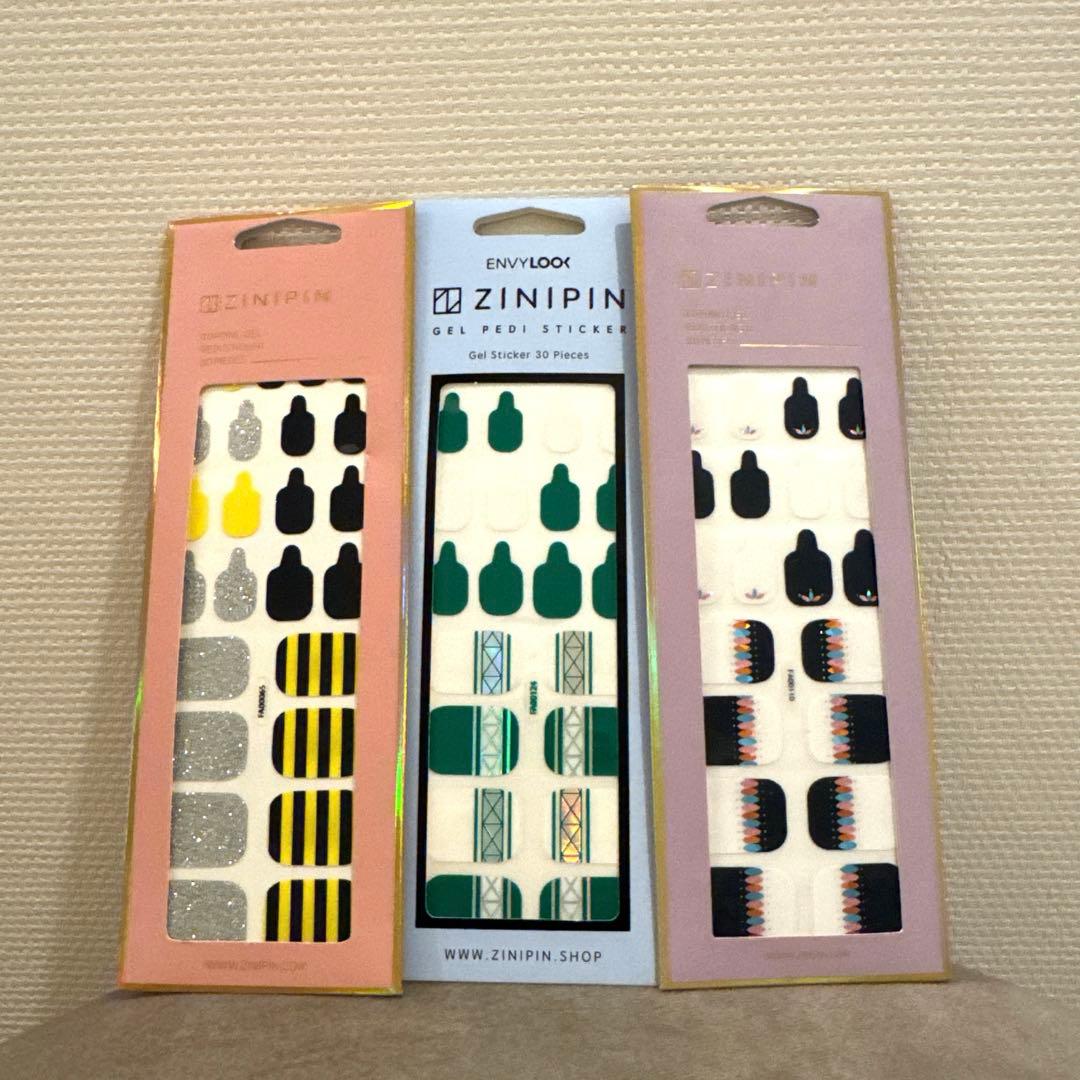 ネイルシール　マニキュアシール　等　37点まとめ売り