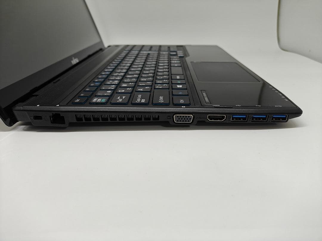 【FUJITSU】爆速 Core i7/新品SSD128GB 8GB D12