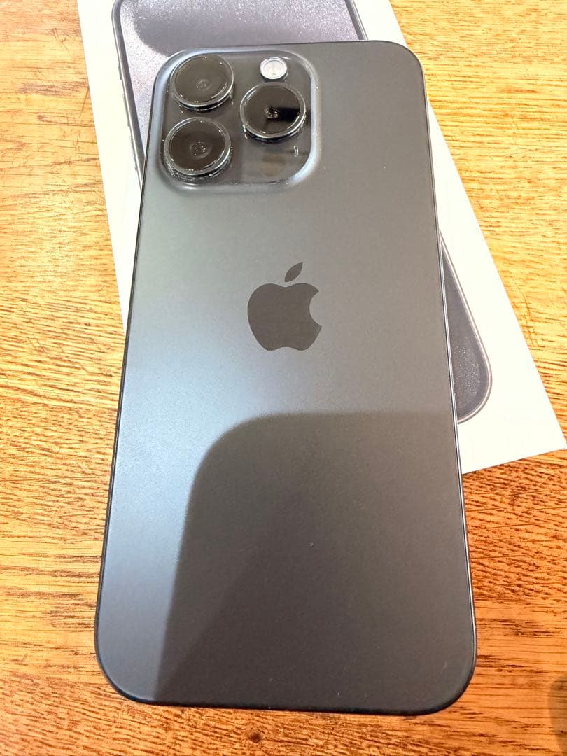 超美品Apple iPhone 15Pro ブラックチタニウム 512GB