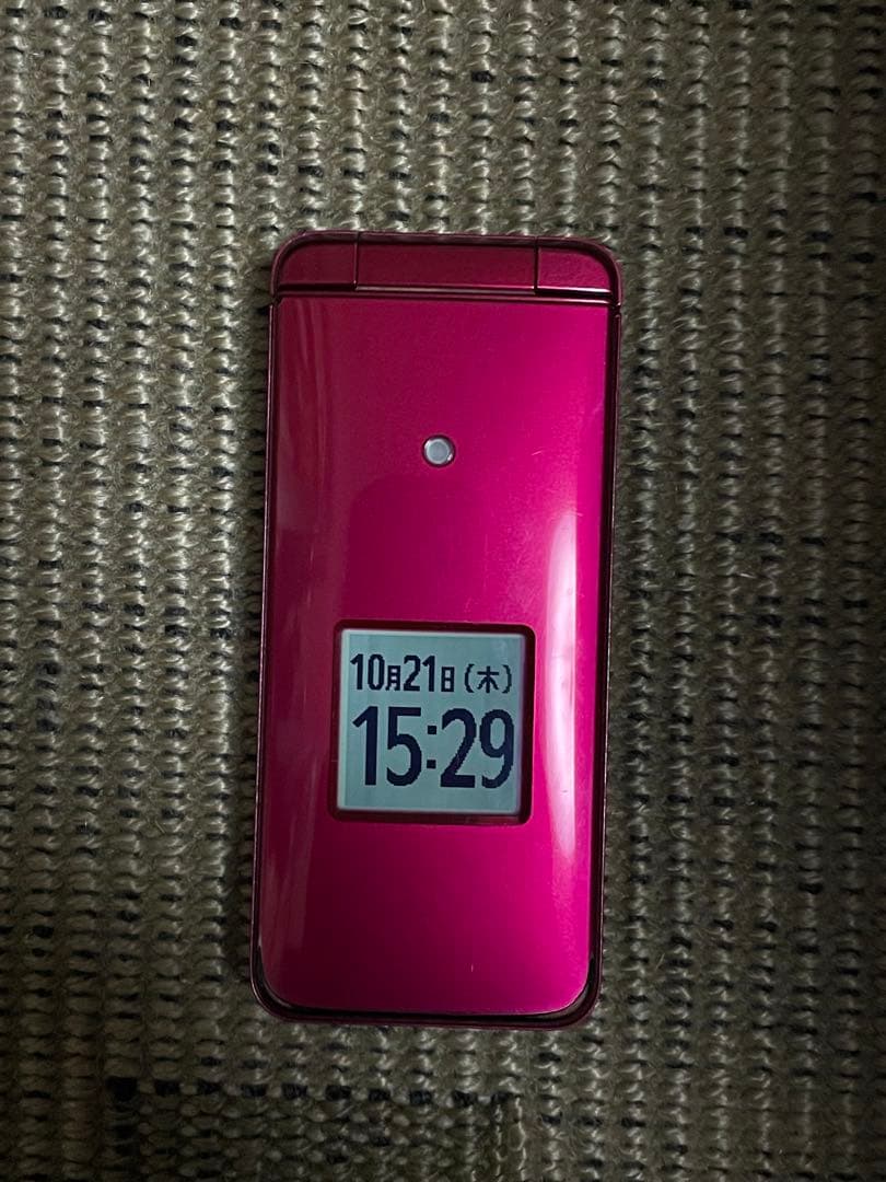 au KYF43 折りたたみ式携帯電話　京セラかんたんケータイライト ガラケー赤