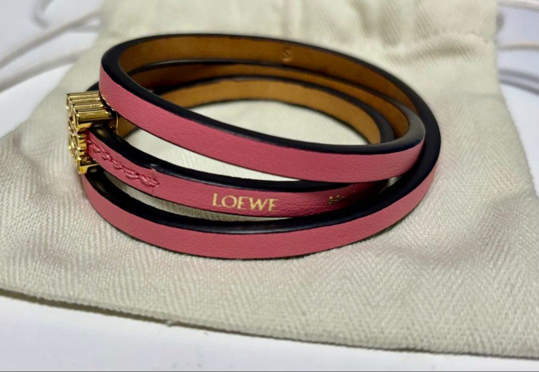 ロエベ　バングル　ピンク