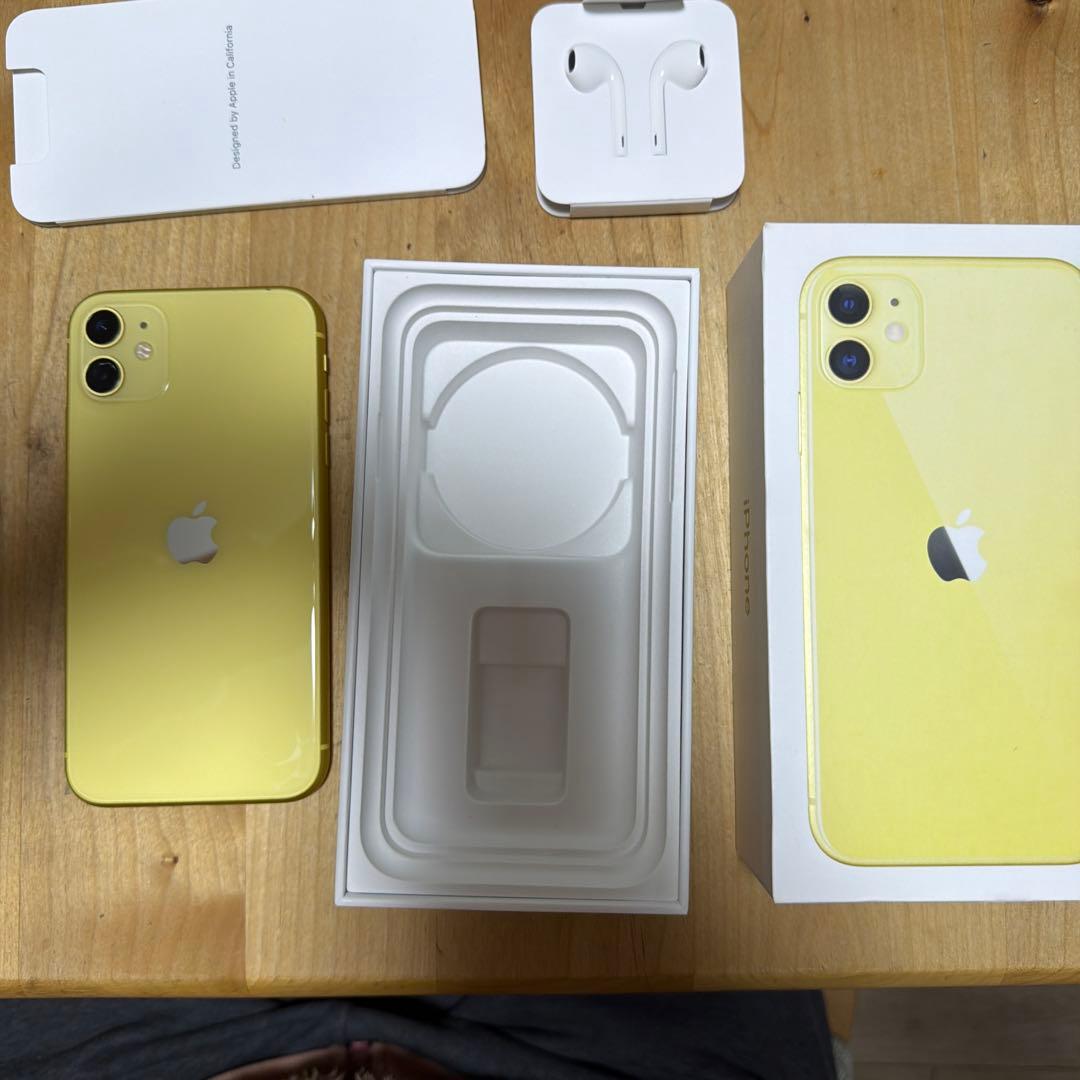 iPhone11 128GB ※カメラレンズひび割れ・画面焼けあり