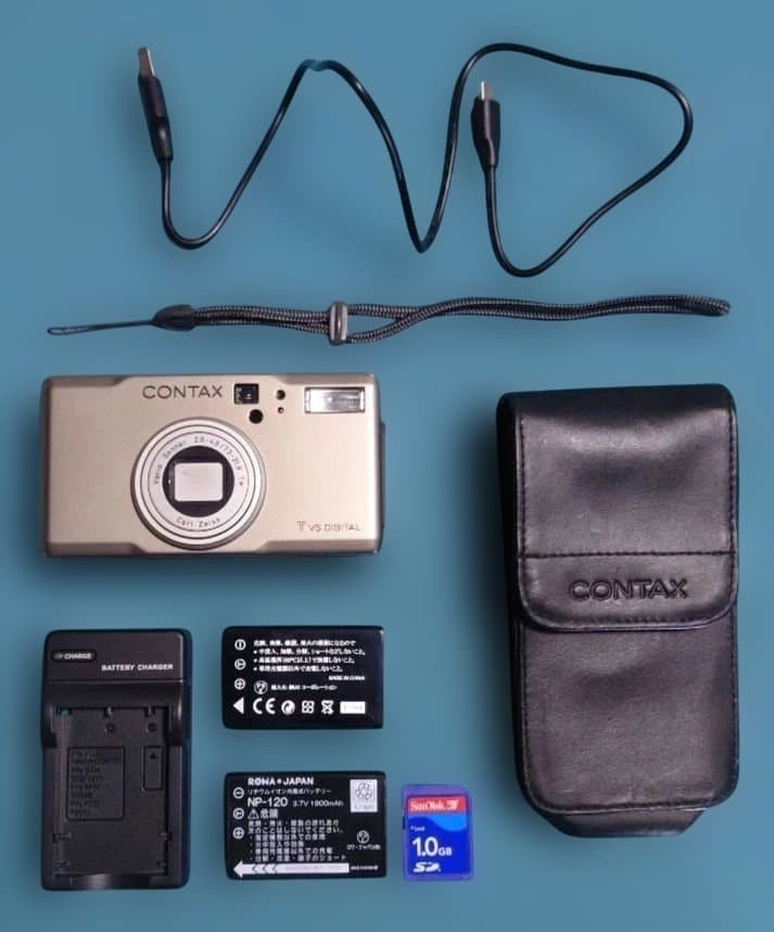 中古かつ動作品かつ美品「CONTAX TVS DIGITAL」＋付属品
