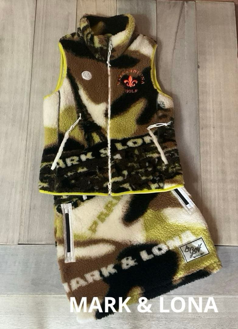 極美品MARK&LONA2022総柄 中綿・ダウン ボアセットアップ40