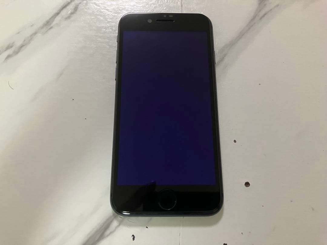 送料無料　iPhone8 美品　グレー