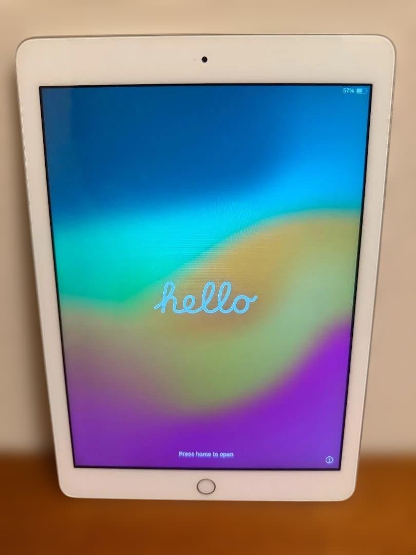 iPad 第6世代 128GB スペースグレイ Wi-Fi