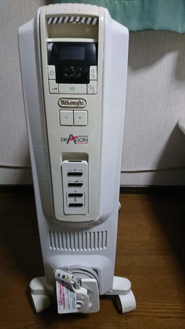 デロンギ　オイルヒータTDD0915W