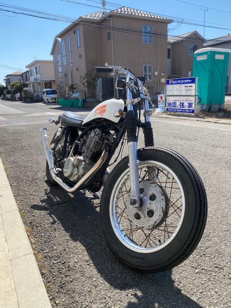YAMAHA SR400 ガソリンタンク
