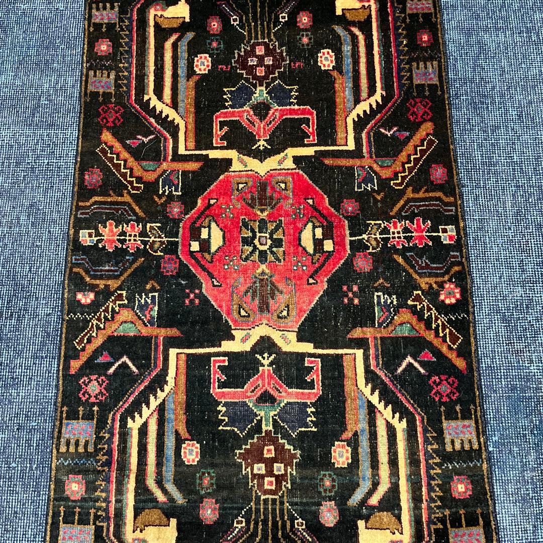 ヴィンテージラグ　アフガニスタンバルーチ族　トライバルラグ　139cm×62cm