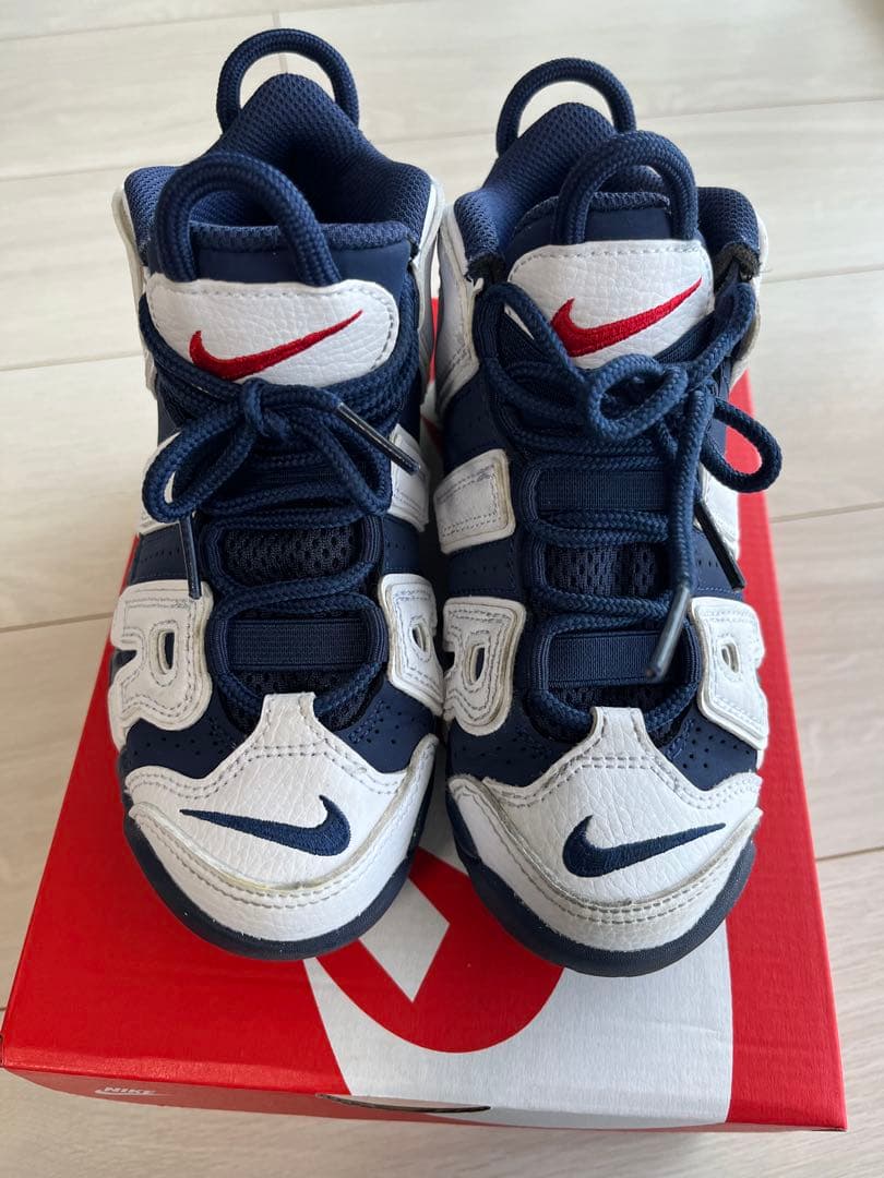 Nike モアアップテンポシューズ