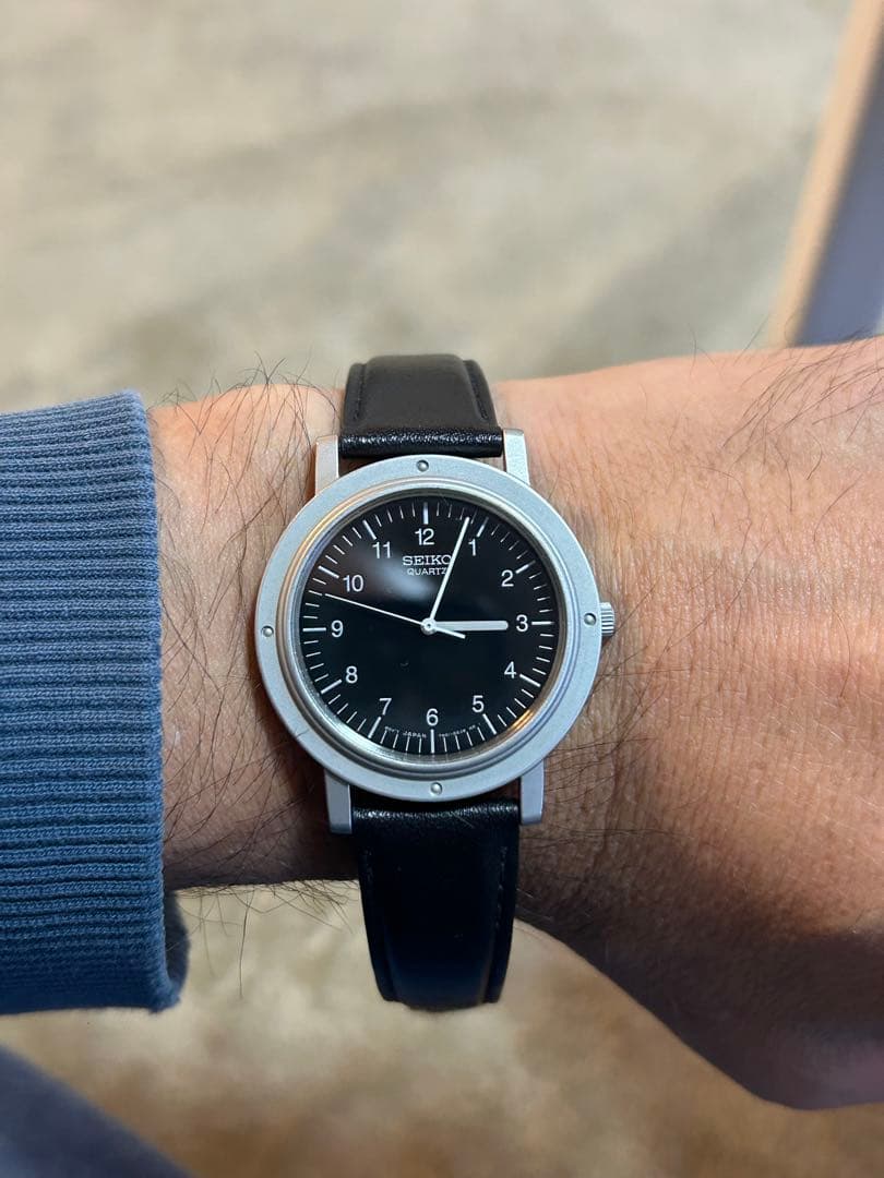 pizza　SEIKO シャリオ　黒文字盤 スティーブ・ジョブズ復刻版