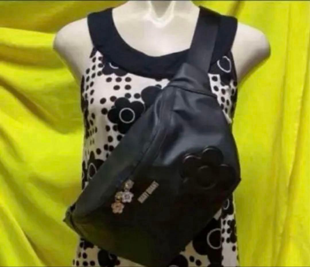MARY QUANT ボディバッグ 黒　最後の一つ