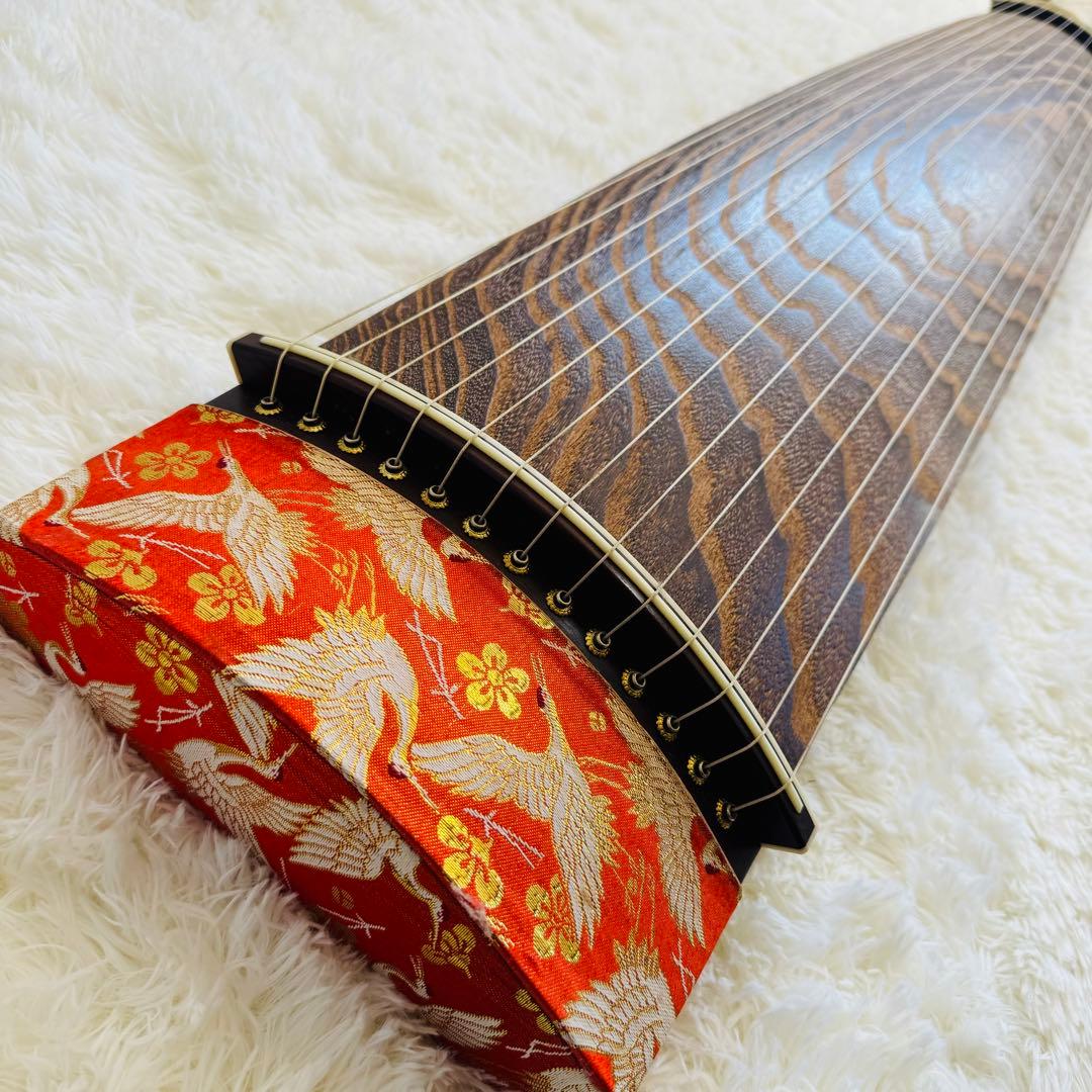 極美品★蒔絵　琴　13弦　すだれ彫　箏　本体のみ