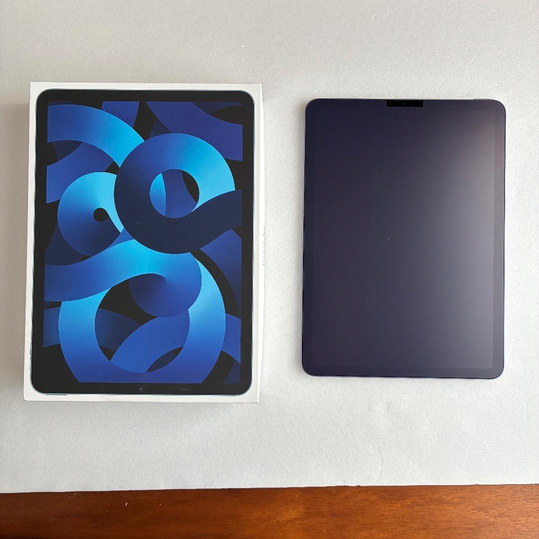 kenken iPad Air (第5世代) Wi-Fi 64GB ブルー